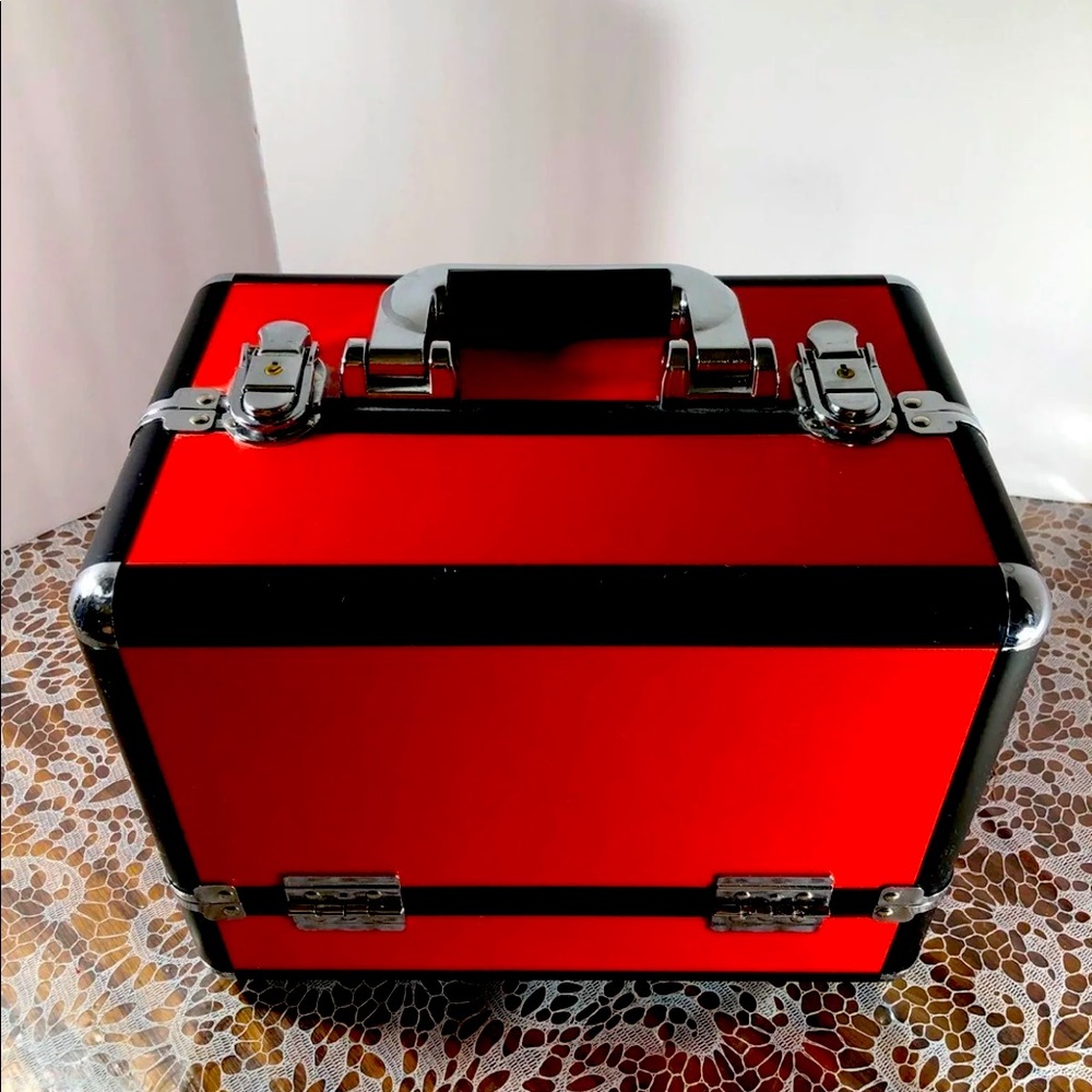 Sorise Make Up Case Red & Black Professional Beauty Case/MultiPurpose.